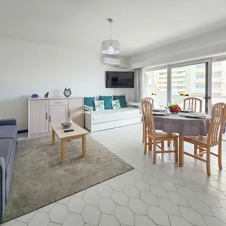 Concorde Sky Vista Mar Apartment *