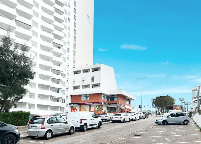 Concorde Sky Vista Mar דירה